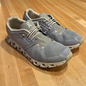 On cloud running shoe